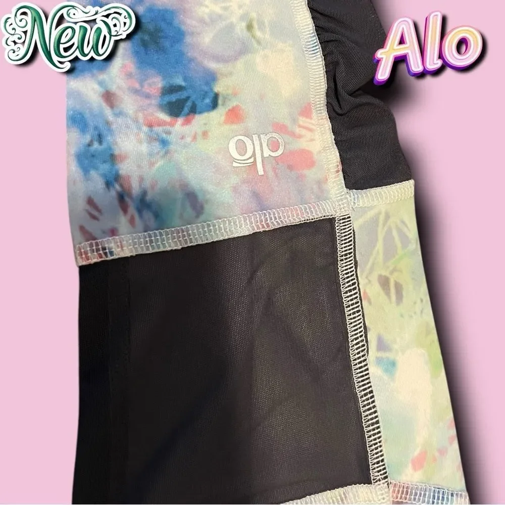 NWT ALO Yoga Runway Pant - XS - Floral Camo/Blue Mesh